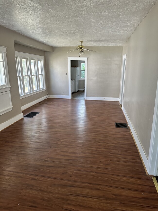 Photo - 2114 High St