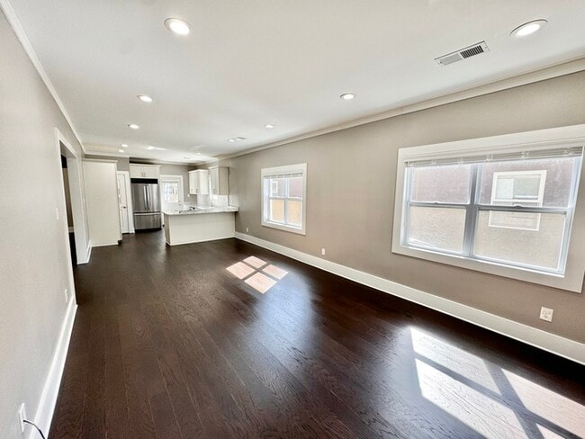 Photo - 1046 Tanglewood St