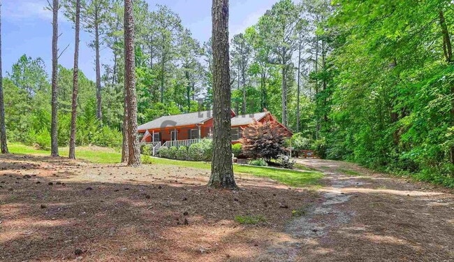 Photo - 468 Davis Rd