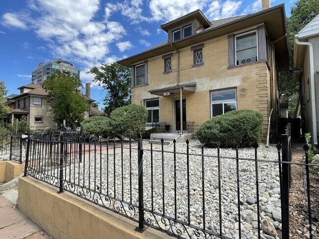 Building Photo - 146 Logan St Unit Apt 1