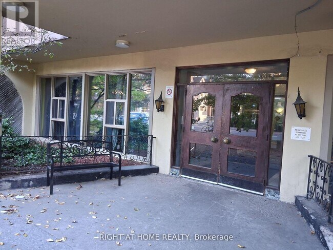 191 St George St Unit 103