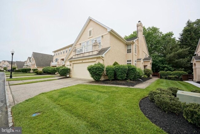 Photo - 16 Buckingham Pl