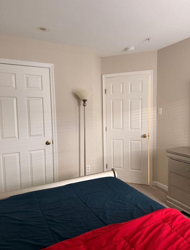 Photo - 5039 Strawbridge Terrace