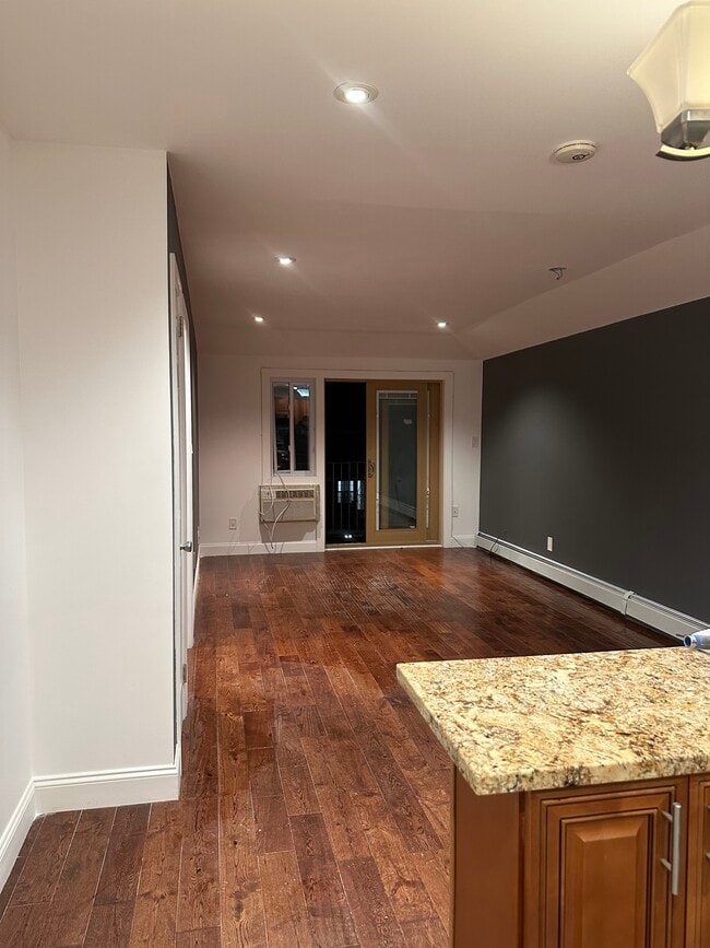 Building Photo - 14146 Pershing Cres Unit 3