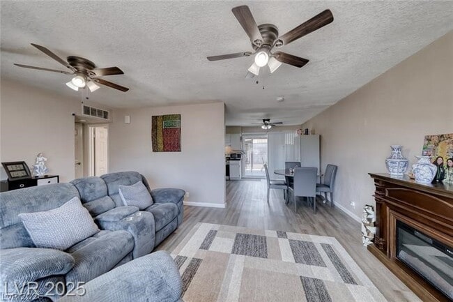 Photo - 861 E Hacienda Ave