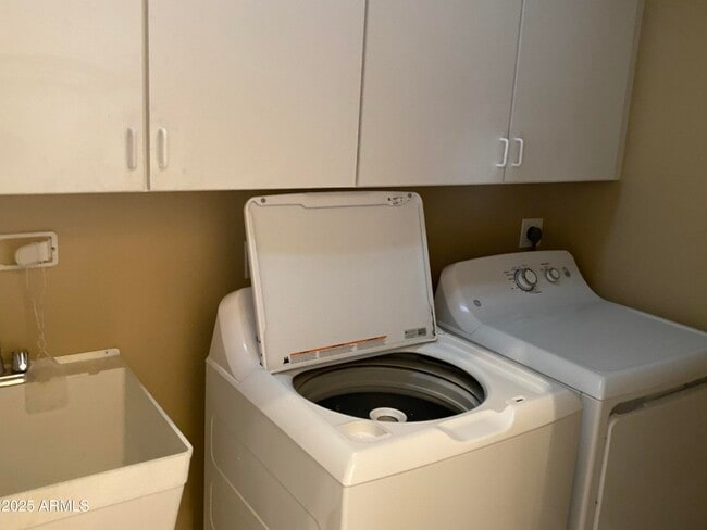 Photo - 320 S 70th St