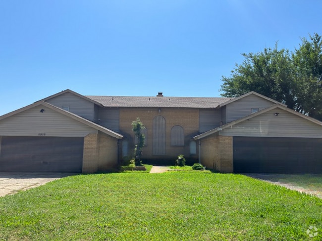 Building Photo - 6810 Lancer Ln Rental