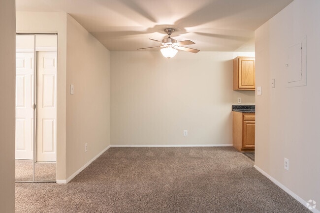 2HAB, 1BA - 798 ft² - Birches