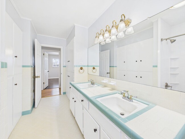 Updated 4-Bed, 2-Bath Home in Lafayette – ... - Updated 4-Bed, 2-Bath Home in Lafayette – ...