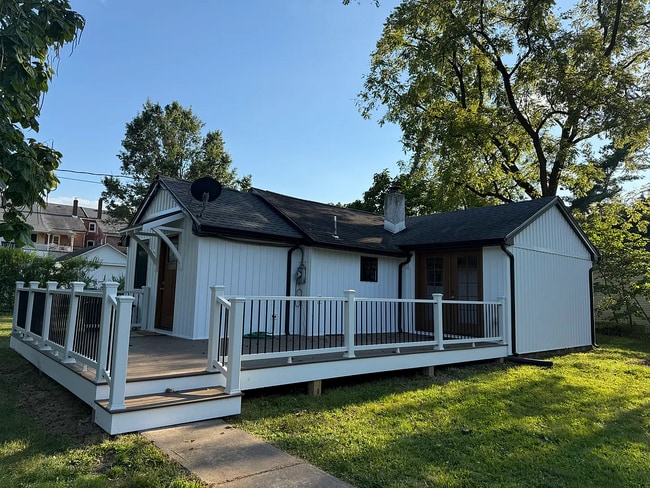 Building Photo - 114 N Penrose St Rental