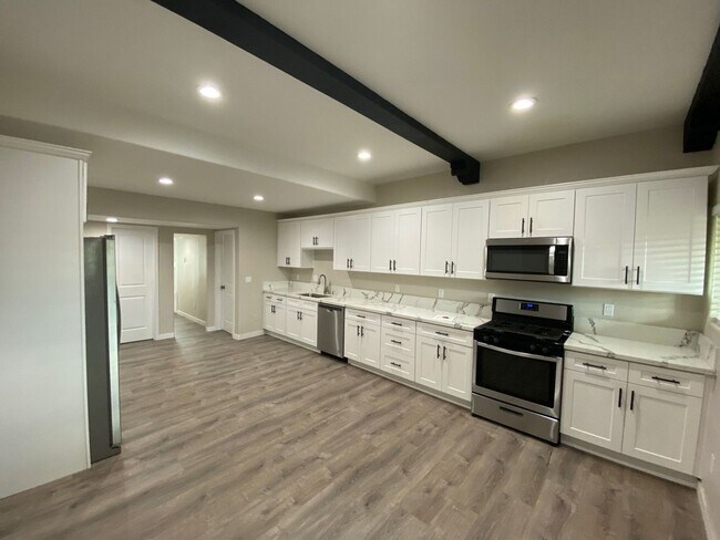 Photo - Renovated! AMAZING Pool+Spa!