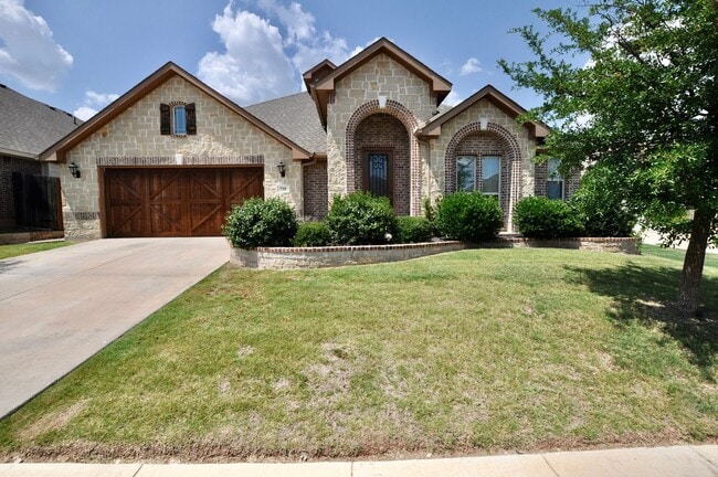 FOR LEASE in ALEDO ISD! Beautiful 3,000+ s... - FOR LEASE in ALEDO ISD! Beautiful 3,000+ s... House