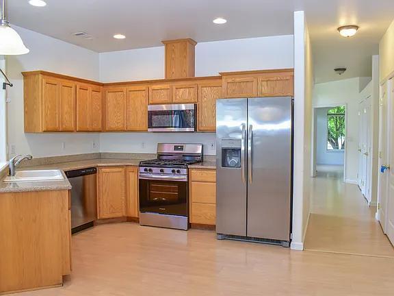 Photo - 2914 Farmington Ave