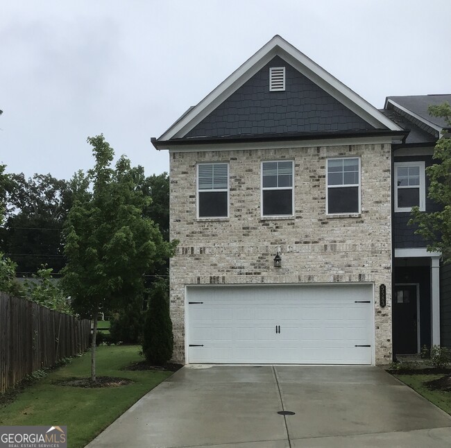 Building Photo - 5583 Hislop Ln