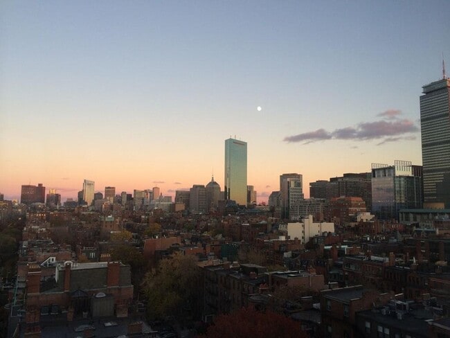 Building Photo - 483 Beacon St Unit Apt 91