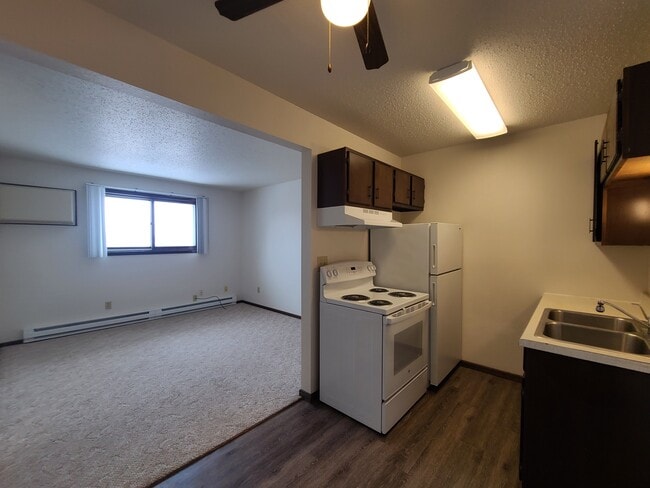 Photo - 2333 Green Apartments