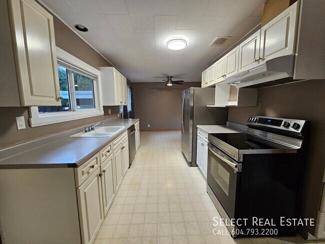 Photo - 34126 George Ferguson Way