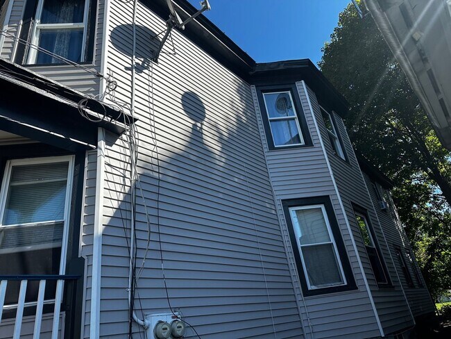 Photo - 310 Division St
