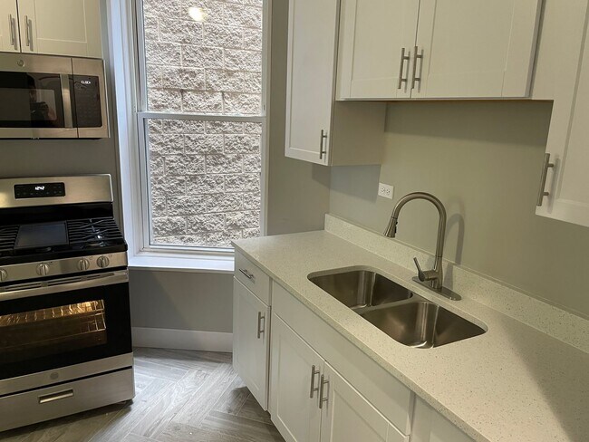 Photo - 1248 S Troy St Unidad 1