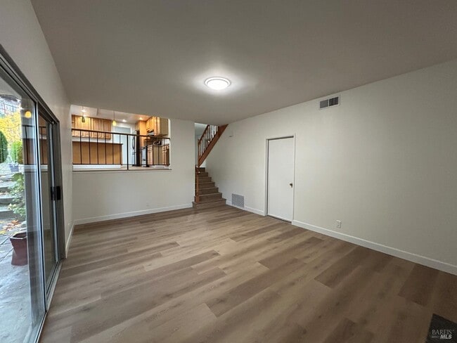 Photo - 1174 Devlin Ct