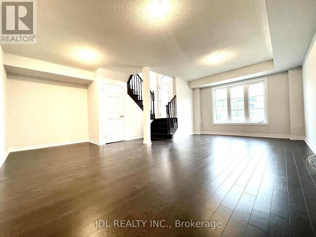 Photo - 95 Grand Trunk Ave