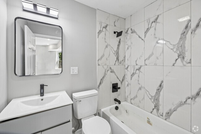 3BR, 2BA - 960SF - Primary Bathroom