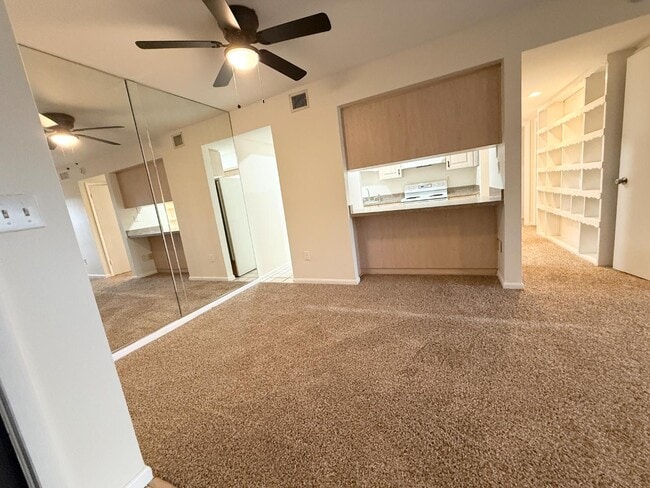 Photo - 775 N Village Dr