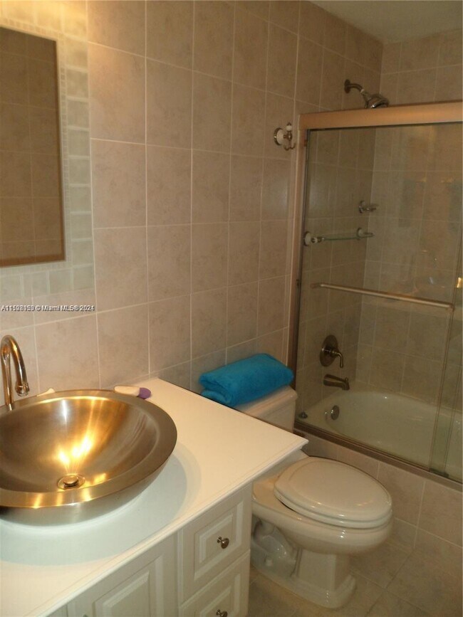 Photo - 3505 S Ocean Dr Unidad 1420 Rental