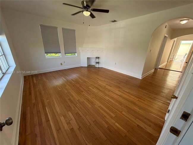 Building Photo - 1027 Euclid Ave Unit 2