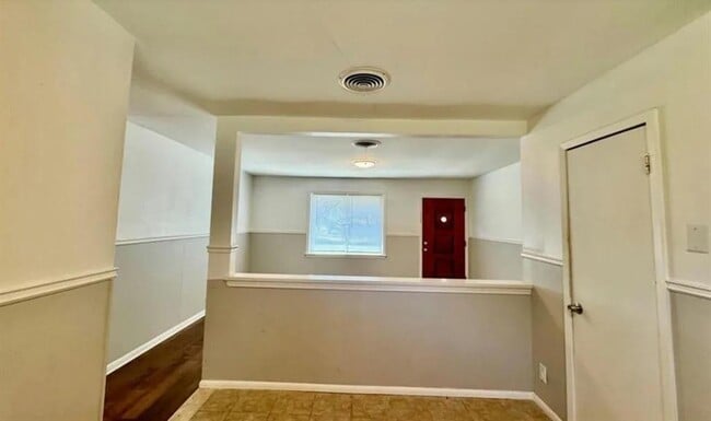 Photo - 105 Shannon Ln