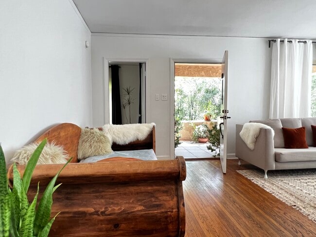 sala de estar - 627 Tularosa Dr