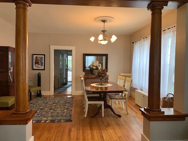 Photo - 20 Mansfield Pl
