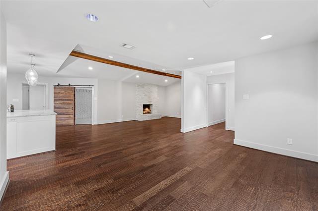 Photo - 3945 Clubway Ln