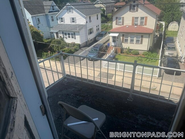 Photo - 45 Litchfield St Unit 3