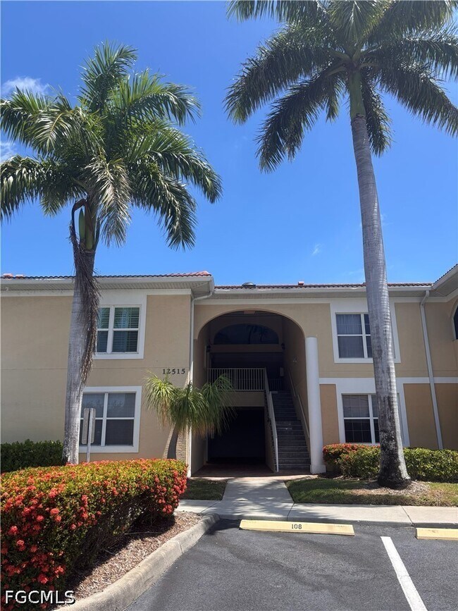 12515 McGregor Blvd Unit 104