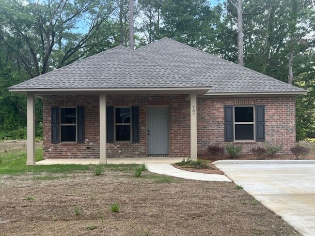 Building Photo - BRAND NEW HOME FOR RENT NEAR JOYNER with 3...