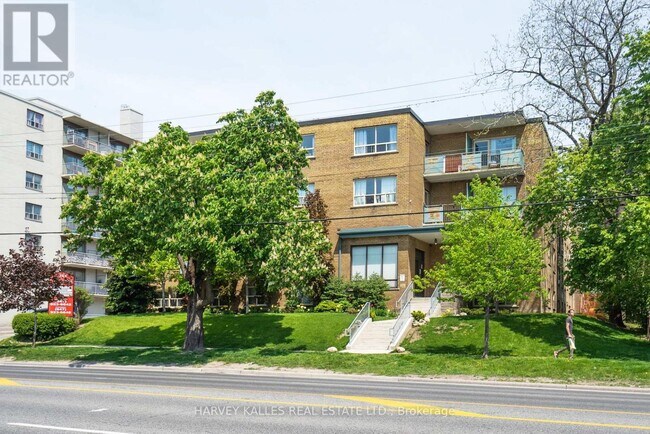 Photo - 1751 Victoria Park Ave Unité 205