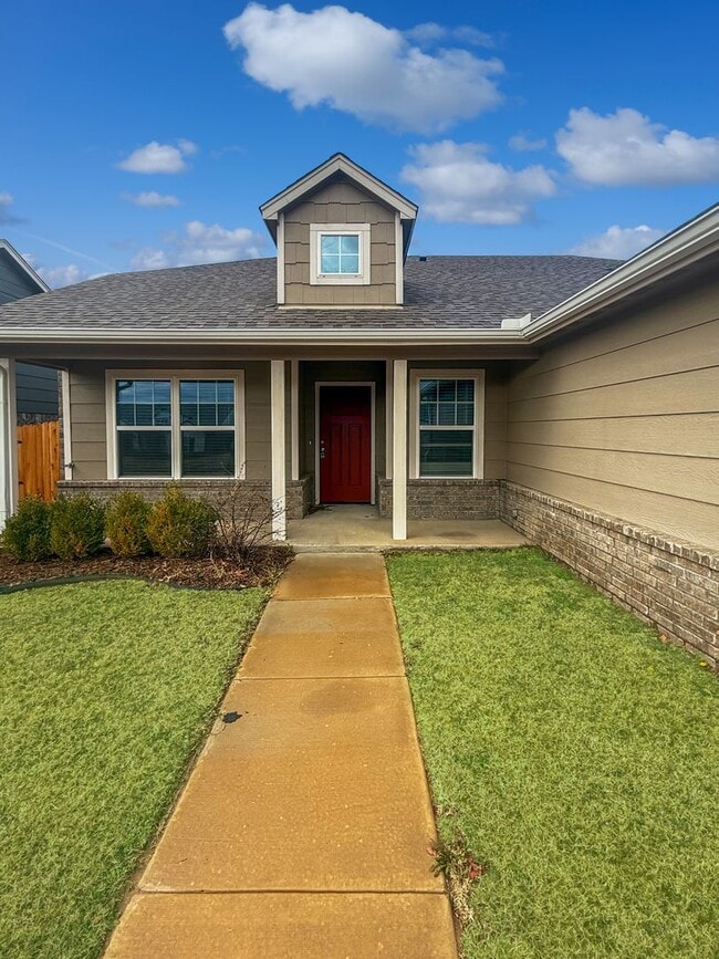 Photo - Modern 3-Bedroom Home in Gated Seven Oaks South