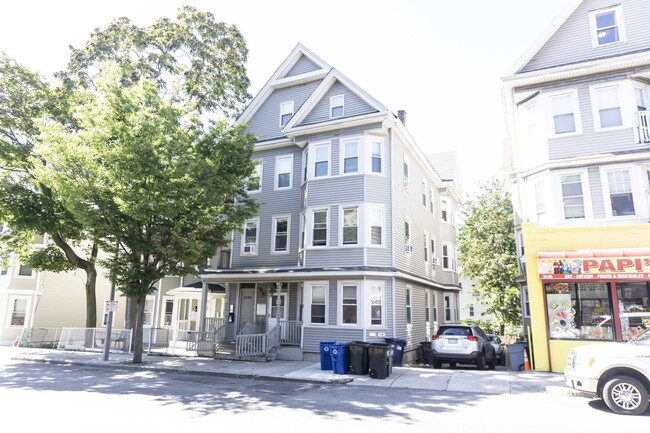 Building Photo - 3147 Washington St Unit #1