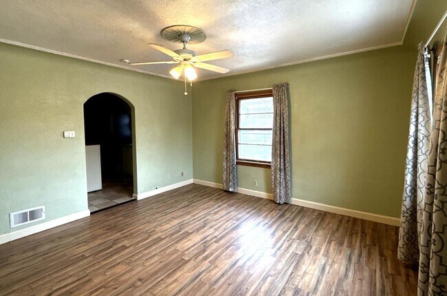 Photo - Home With Personality