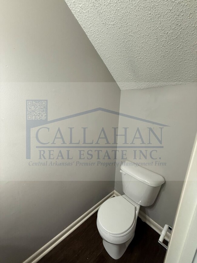 Photo - Duplex in NLR