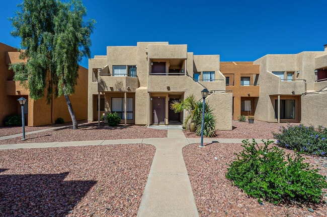 Building Photo - 11640 N 51st Ave Unit Apt 246