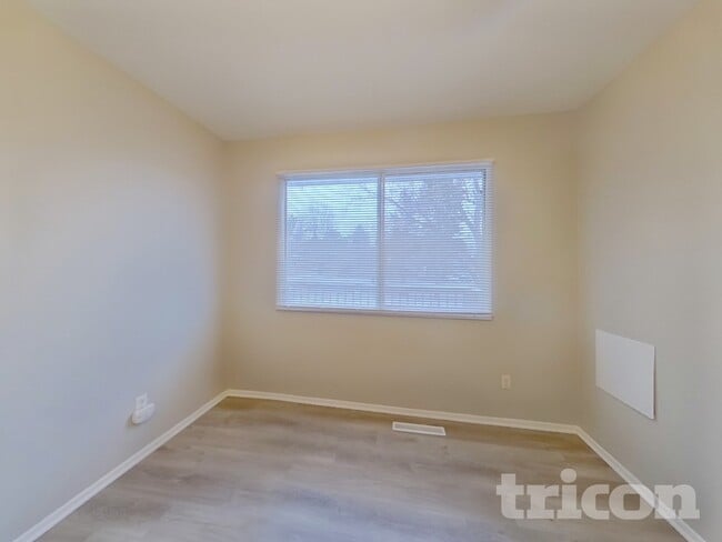 Photo - 1317 Doyle Pl