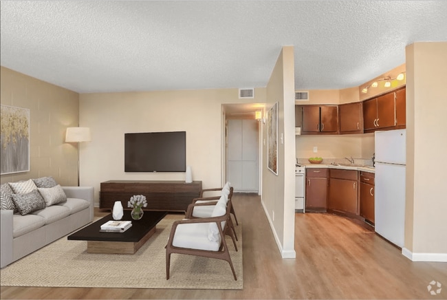 Building Photo - Uptown Horizon Rental