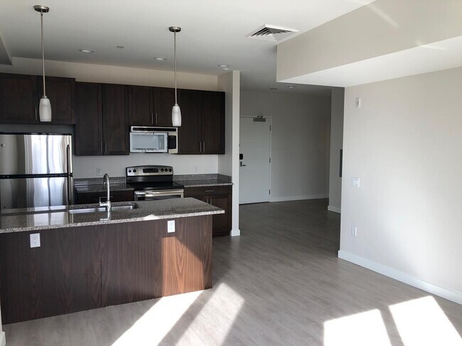 Photo - 227 D St Unidad 5