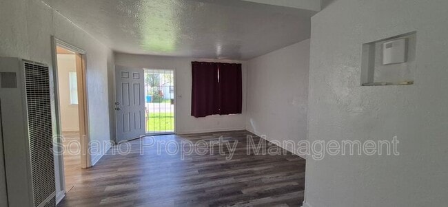 Photo - 460 N Washington St