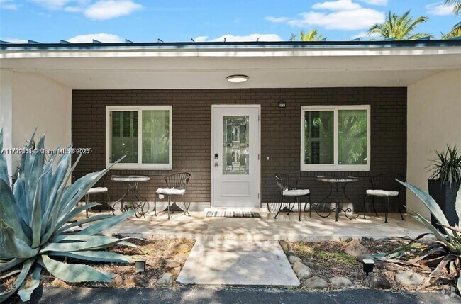 Building Photo - 1031 Redbird Ave Rental
