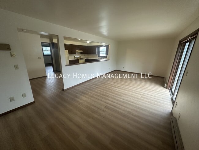 Building Photo - 1023 Lawe St Rental