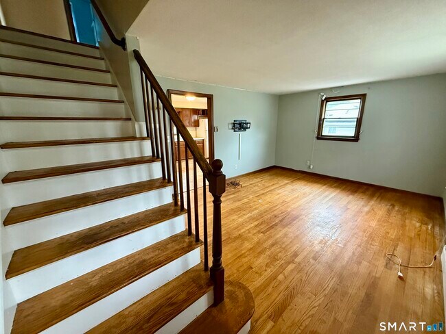 Photo - 400 Divinity St