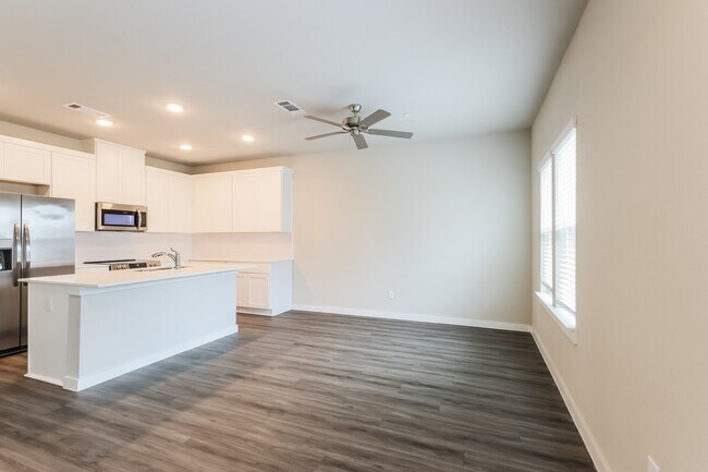Photo - 18334 W Centro Cir